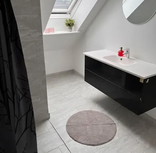 3 Vaerelses Med Hems - 4 *